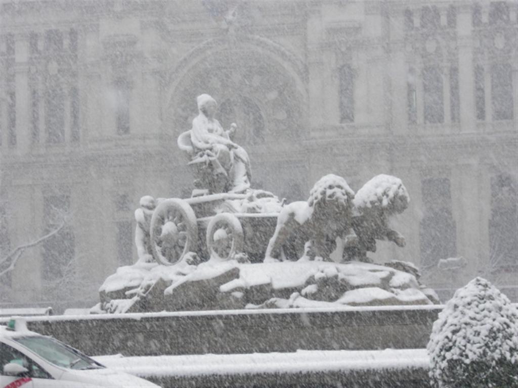 madrid-sotto-la-neve-Plaza Cibeles madrid-sotto-la-neve-Plaza Cibeles