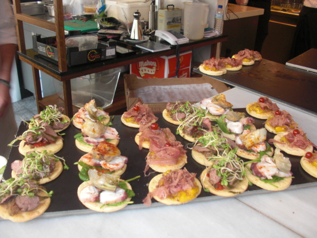 Tapas al Mercato de San Miguel Tapas al Mercato de San Miguel